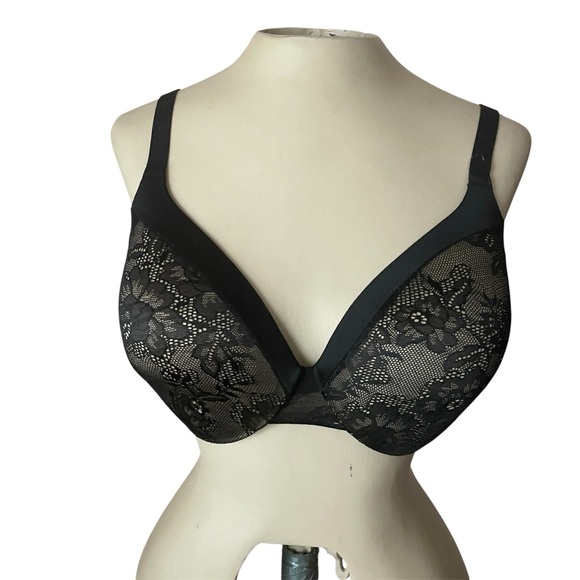 Maidenform Other - Women's Maidenform underwire beautiful lace bra. Black. Size 36DD